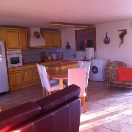 La Treille 4 8 Pers בית נופש גרוספייר