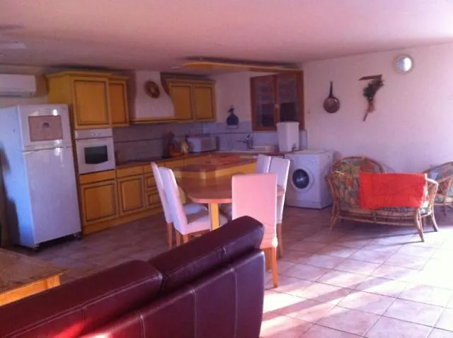 La Treille 4 8 Pers Holiday home Grospierres